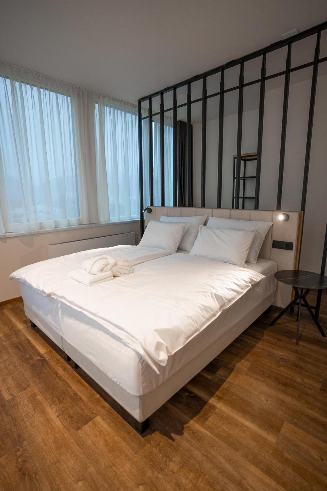 Hotel Lonca Škofja Loka Zewnętrze zdjęcie